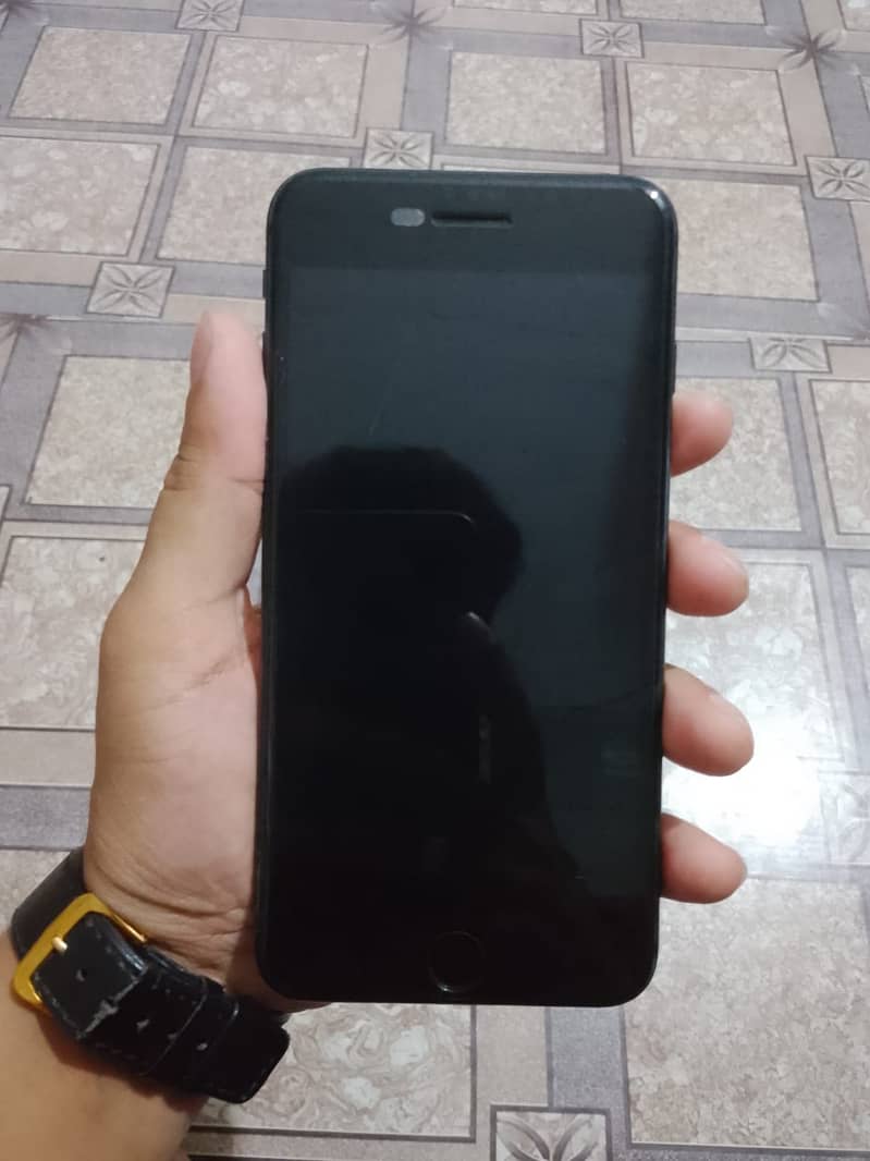 Apple iPhone 7 Plus 1