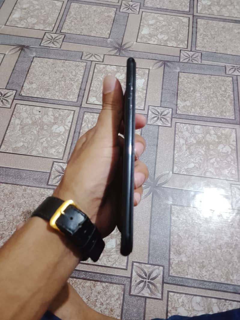 Apple iPhone 7 Plus 5