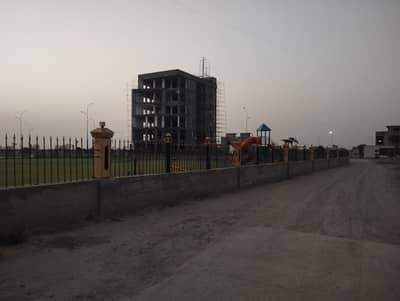 5.33 MARLA COMMERCIAL PLOT FOR SALE ON 3 YEAR EASY INSTALLMENT PLAN IN ETIHAD TOWN PHASE 3 PINE AVENUE ROAD LAHORE