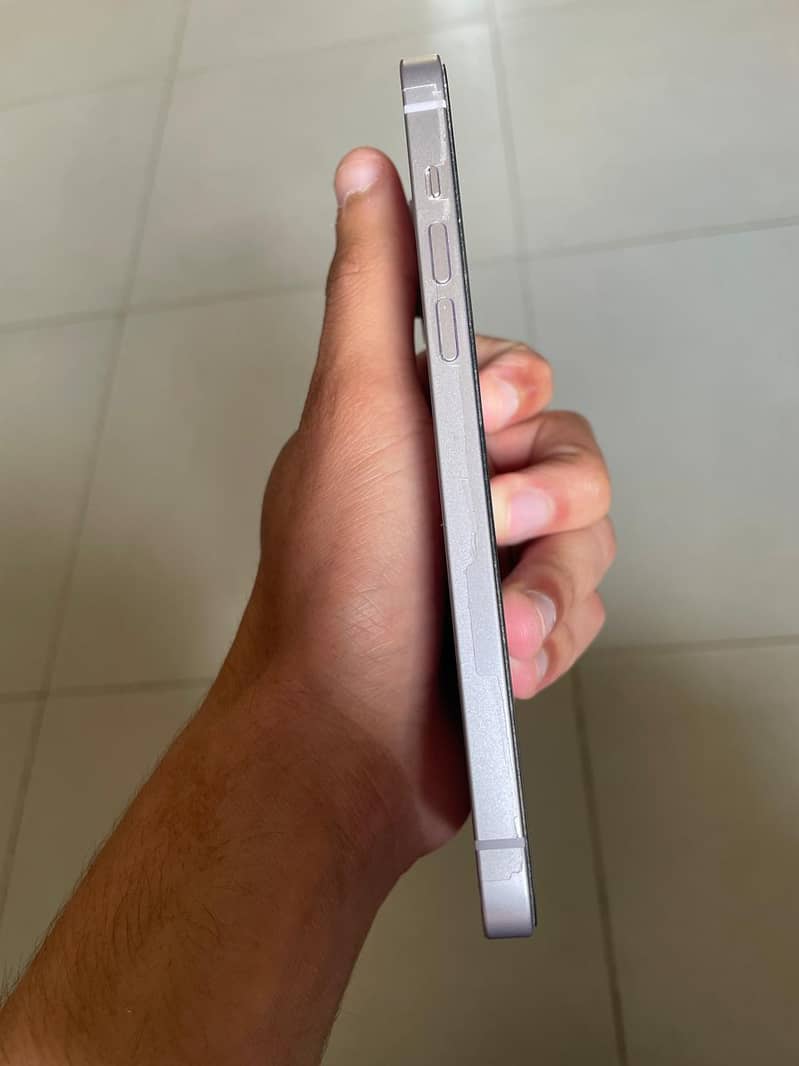 Apple iPhone 14 plus 3