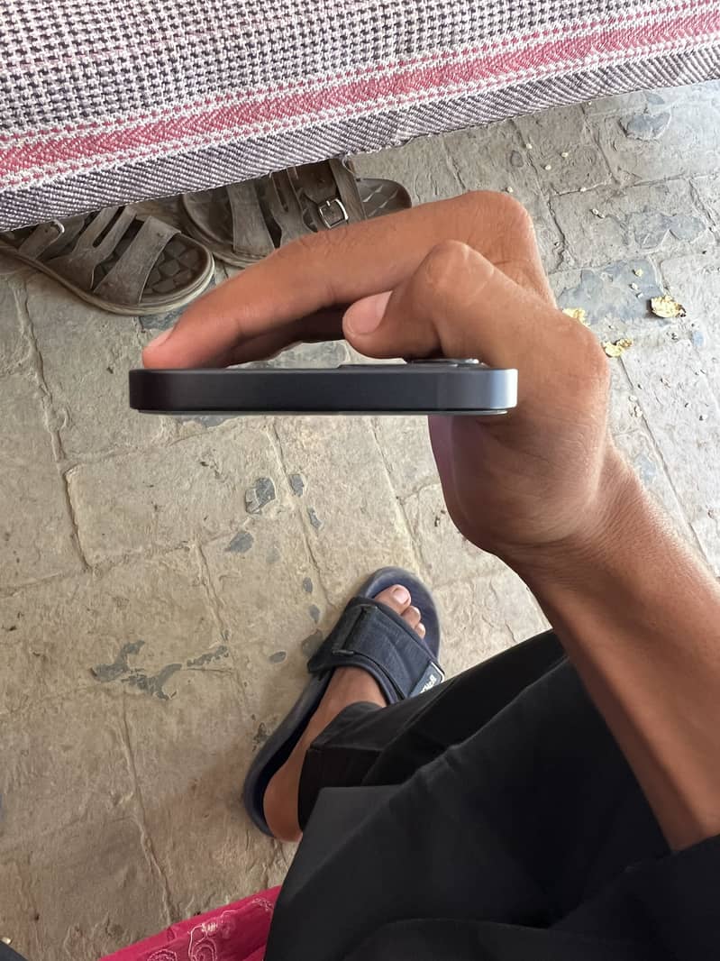 Apple iPhone 12 1