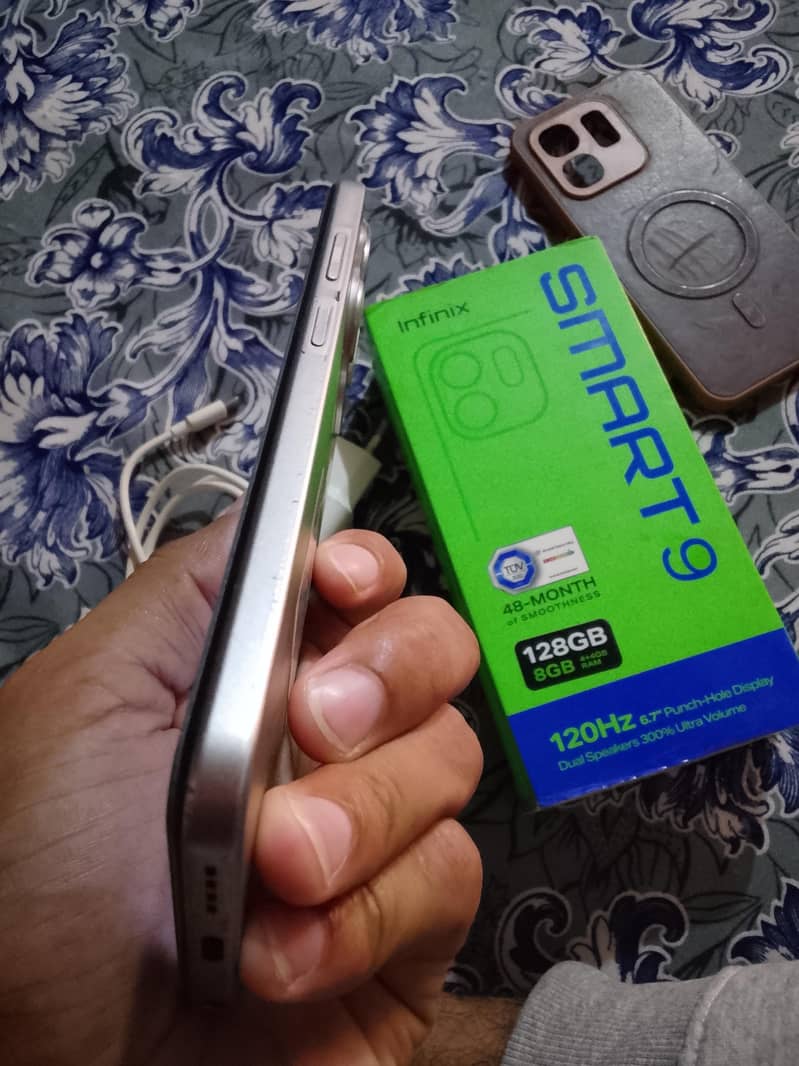 Infinix Smart9 2