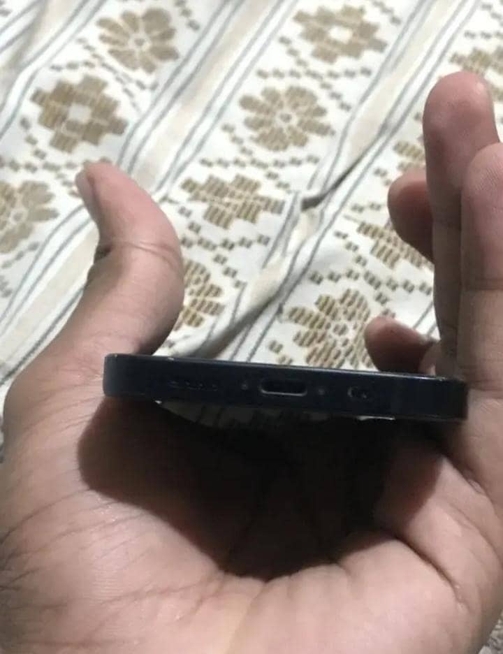 Apple iPhone 12 mini 5