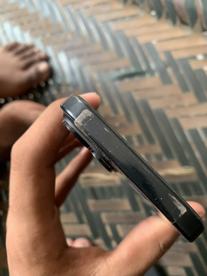 Apple iPhone 15 2