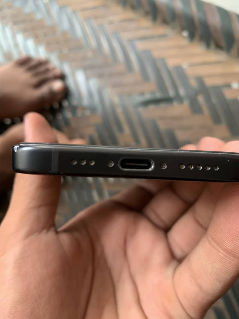 Apple iPhone 15 5
