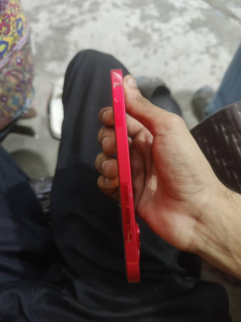Apple iPhone 14 3