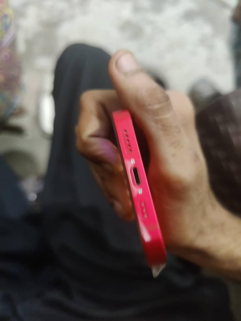 Apple iPhone 14 4