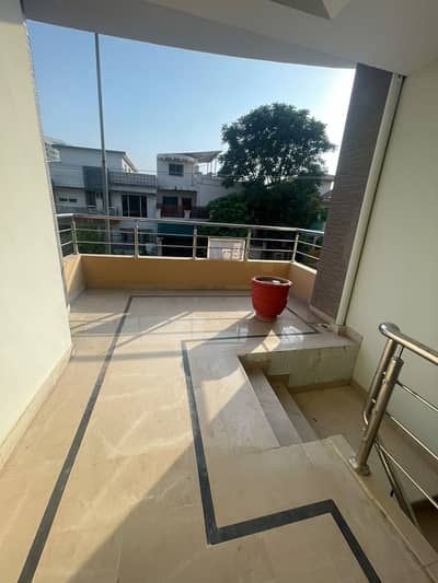 Upper Portion for rent