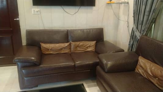 Premium 8 Seater Brown Sofa Set – Ragzine | Excellent Condition 9/10