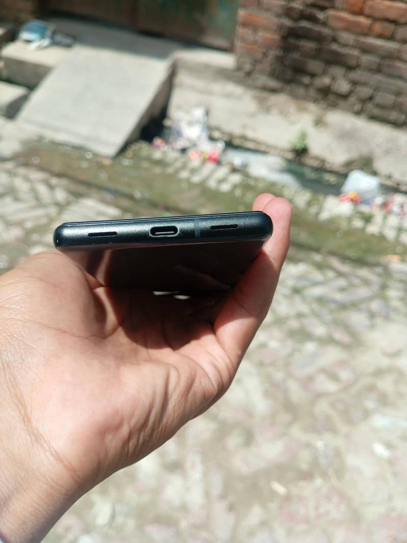 Google Pixel 6a 1