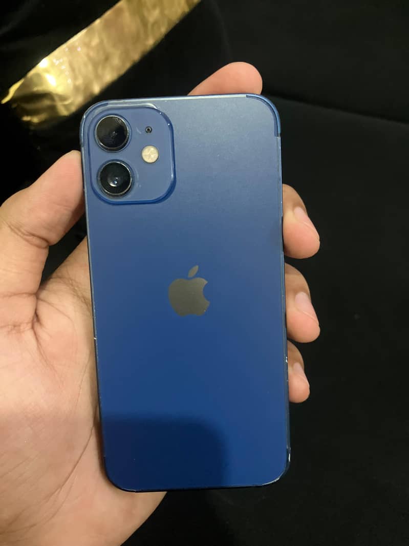 Apple iPhone 12 mini 4