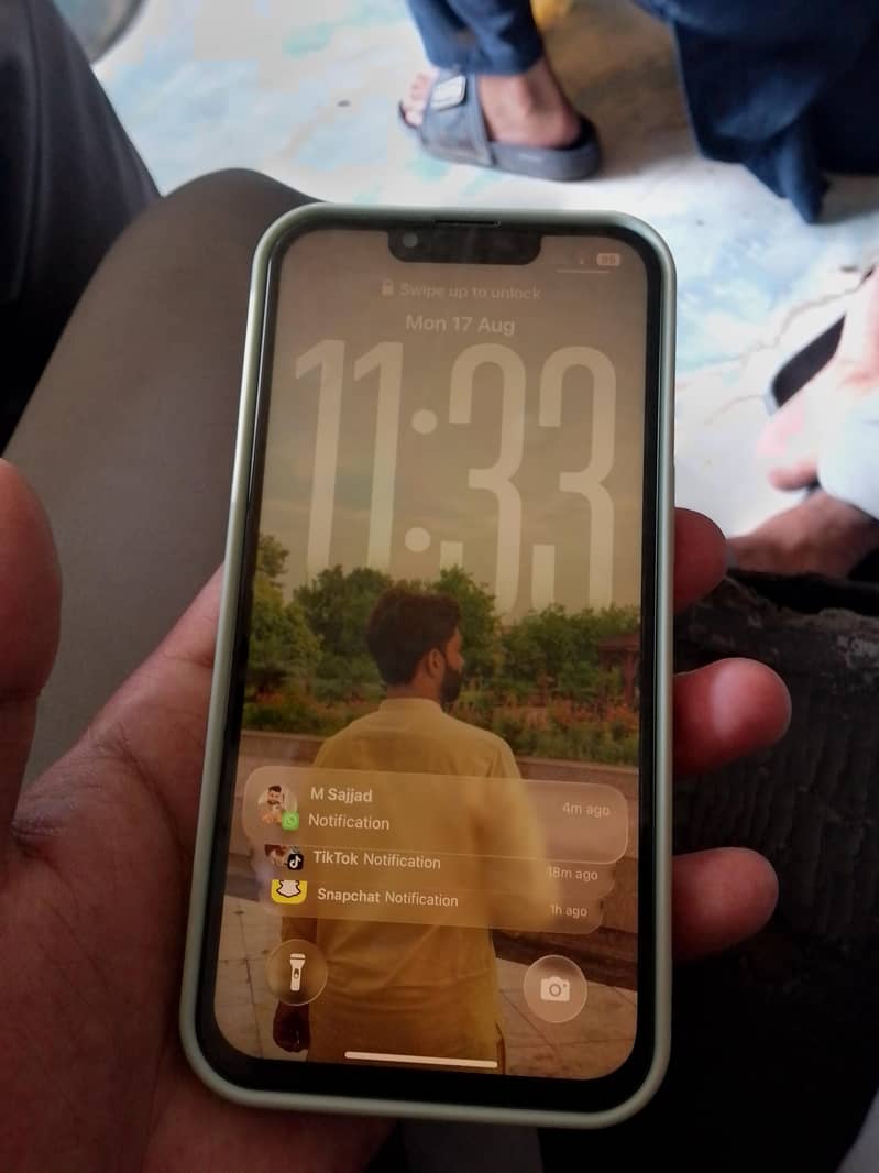 Apple iPhone 13 13
