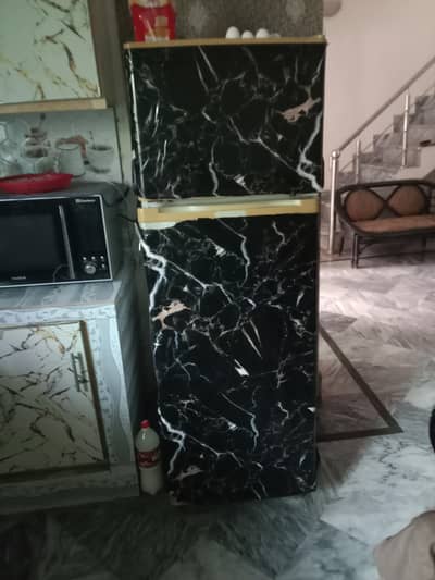 fridge refrigerator