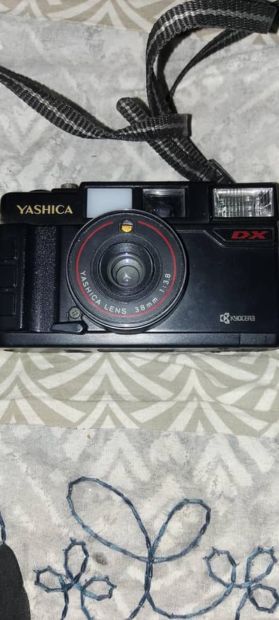 yASHICA orignal japani camera
