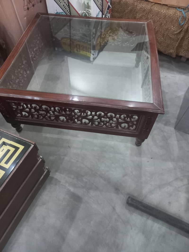 Antique Style Wooden Carved Centre Table with Glass Top 2