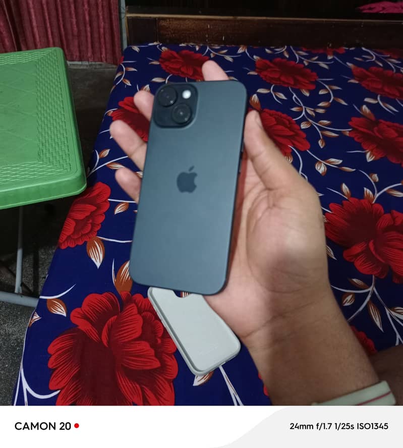 Apple iPhone 15 3
