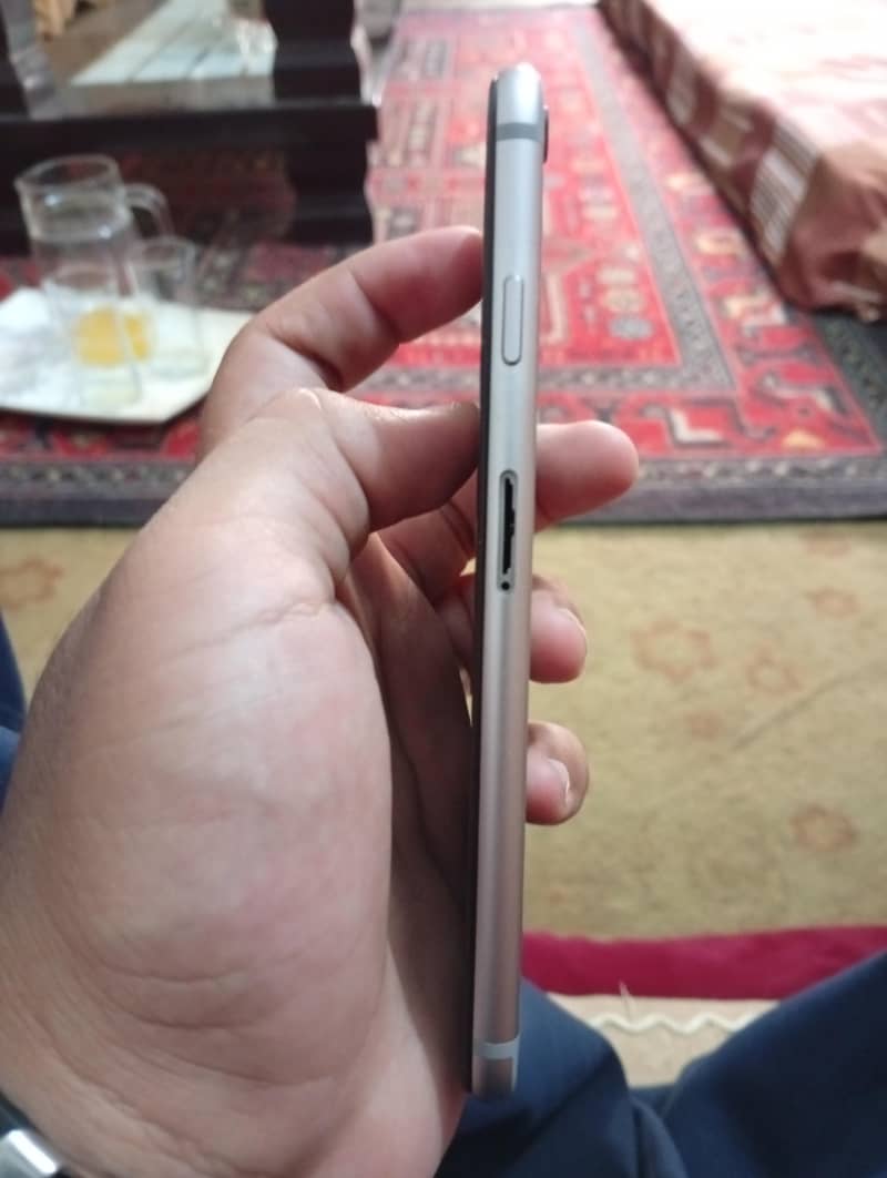Apple iPhone 6 2