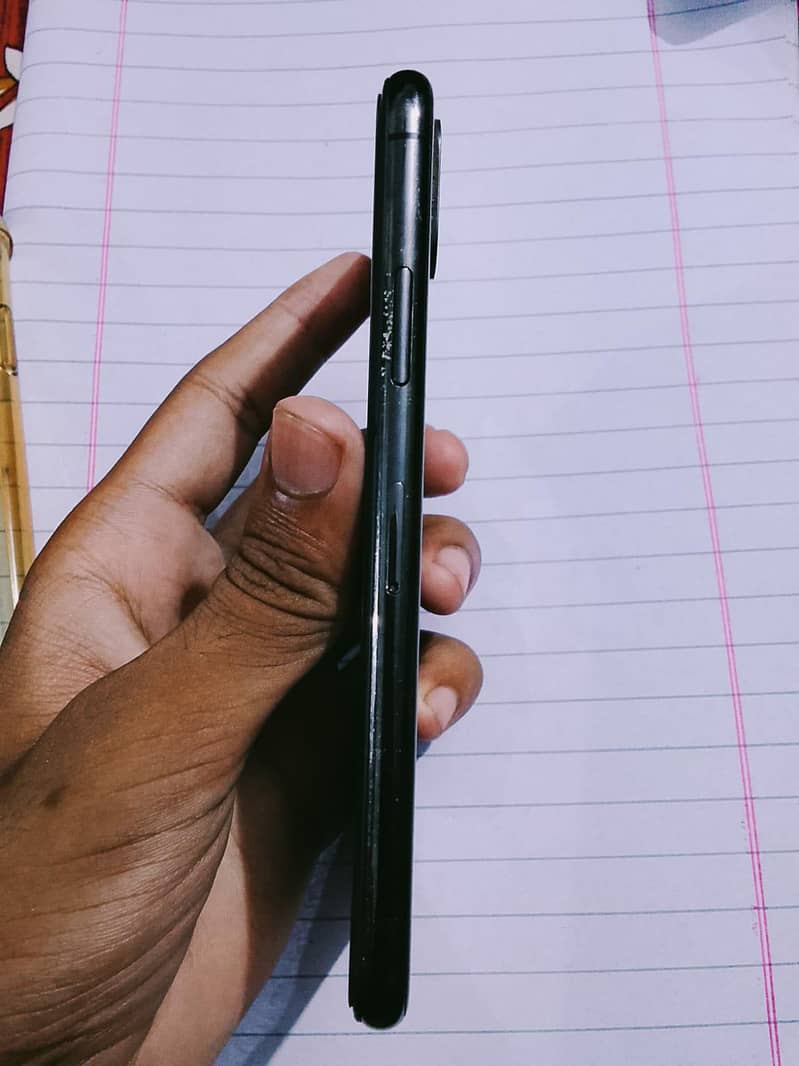 noApple iPhone X 5