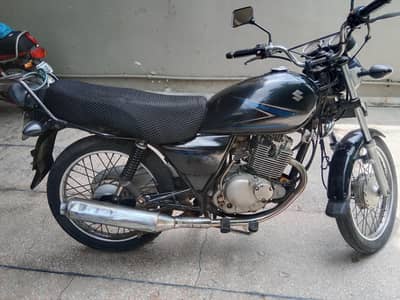 Suzuki GS 150 2017 Model | Good Condition | Complete Documents