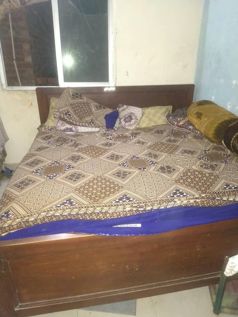 Double bed 0