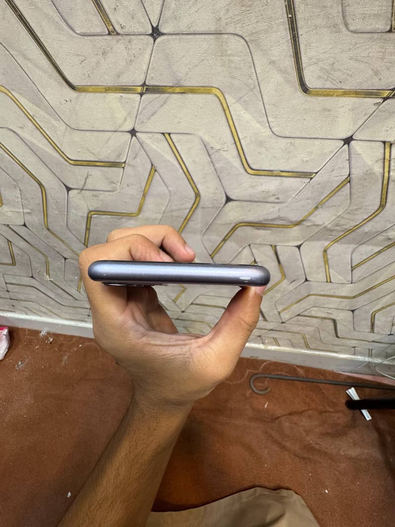 Apple iPhone 11 2