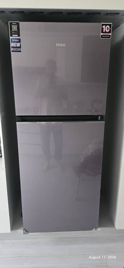 Refidgerator lightly used for a few weeks,