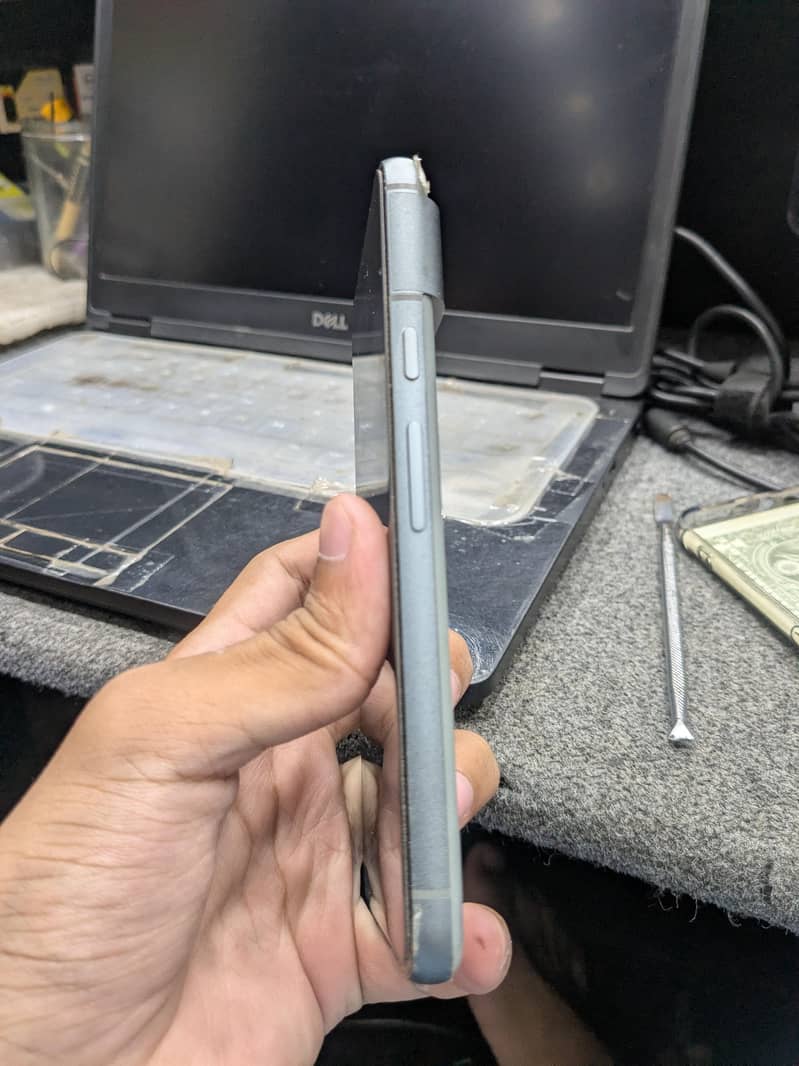 Google Pixel 8 2