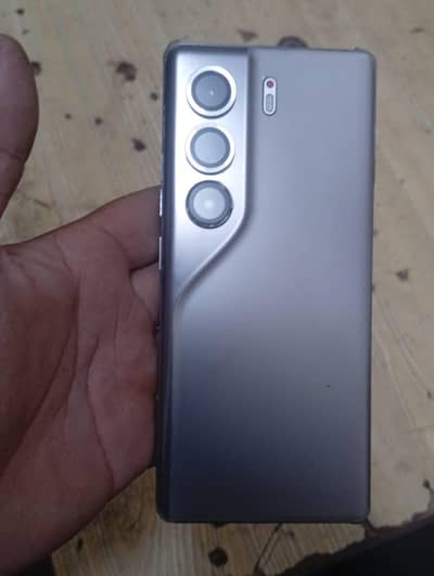 Tecno CAMON 40 Pro