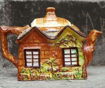 Home Showpiece Items. . ( Different Price's. For Detail WhatsApp )