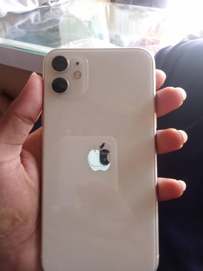 Apple iPhone 11 0