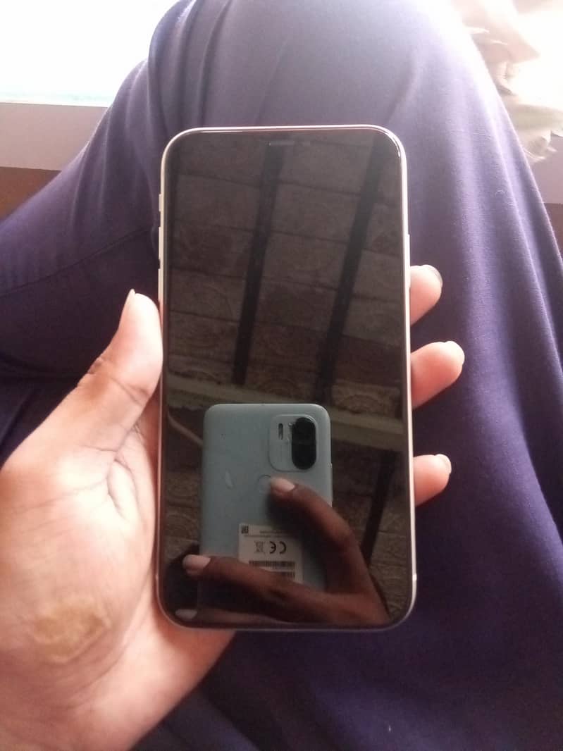 Apple iPhone 11 5
