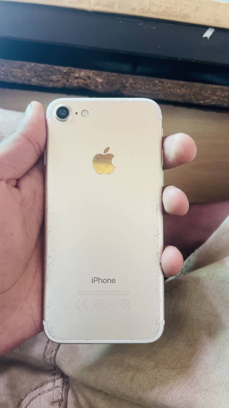 Apple iPhone 7 1