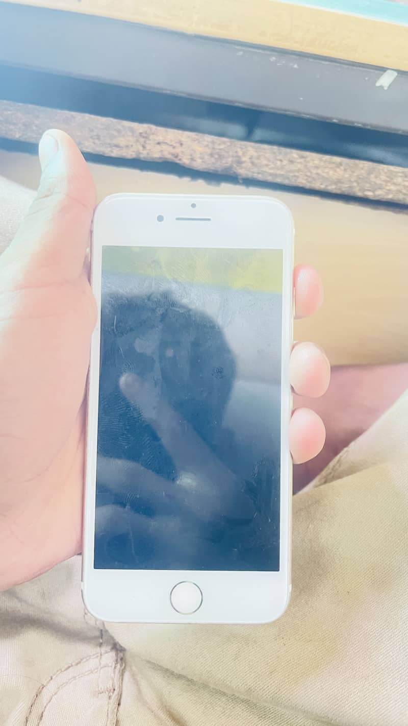 Apple iPhone 7 4