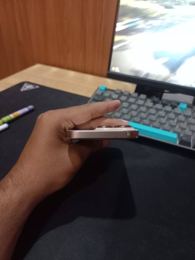 Apple iPhone 16 Pro 5
