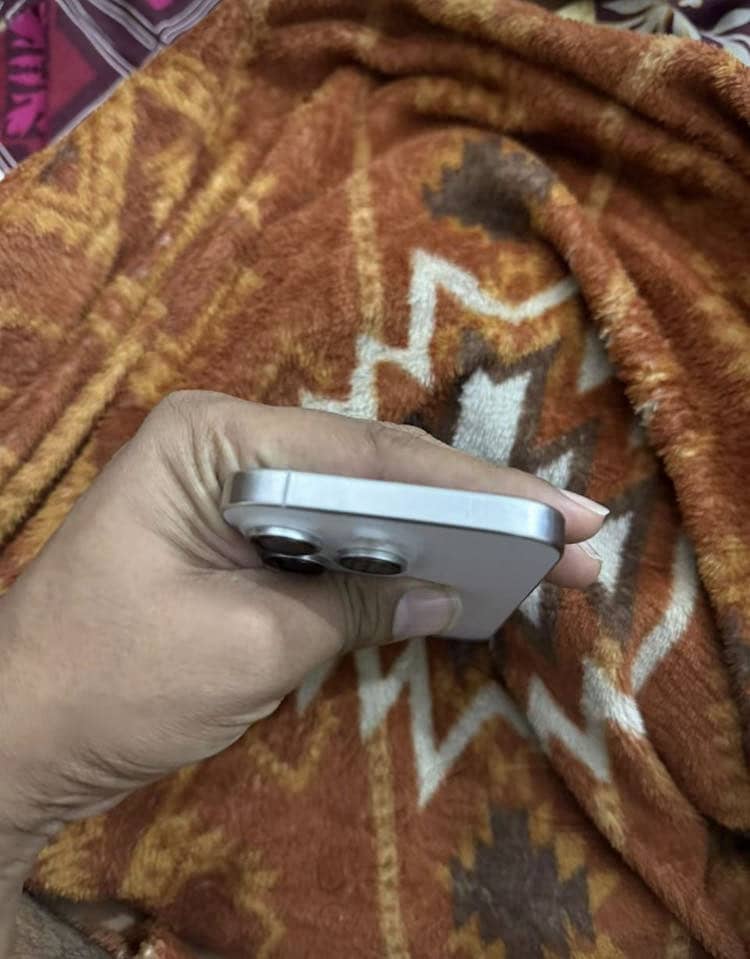 Iphone 16 pro 1