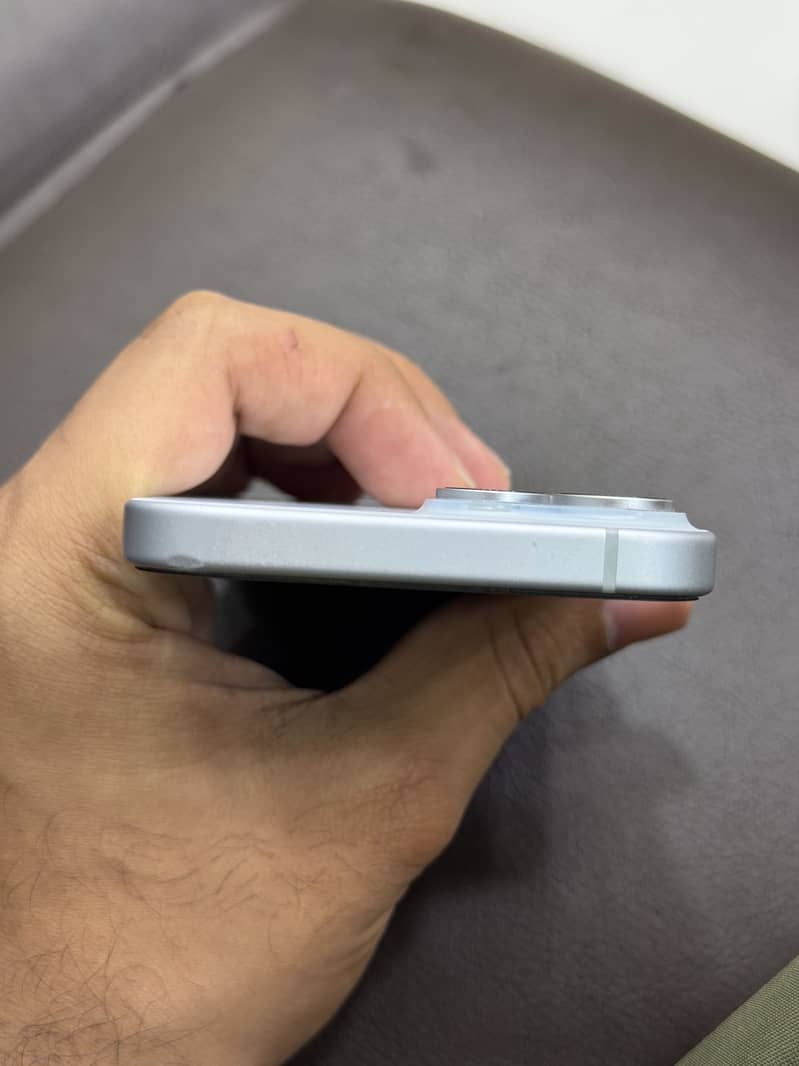 Apple iPhone 15 3