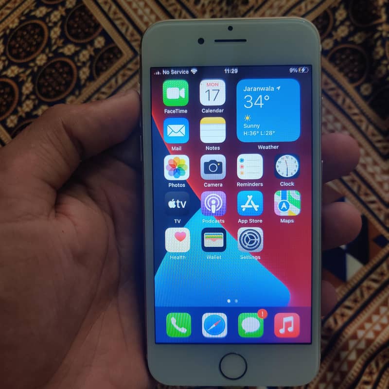 Apple iPhone 7 1