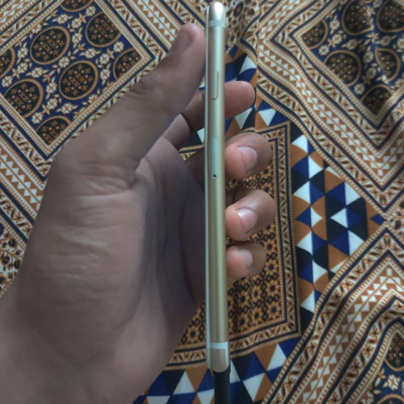 Apple iPhone 7 3