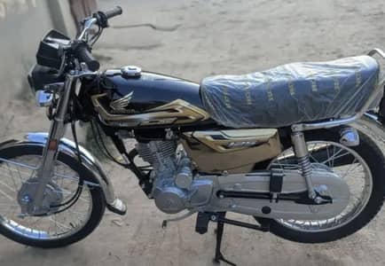 Honda 125 Black Gold Edition