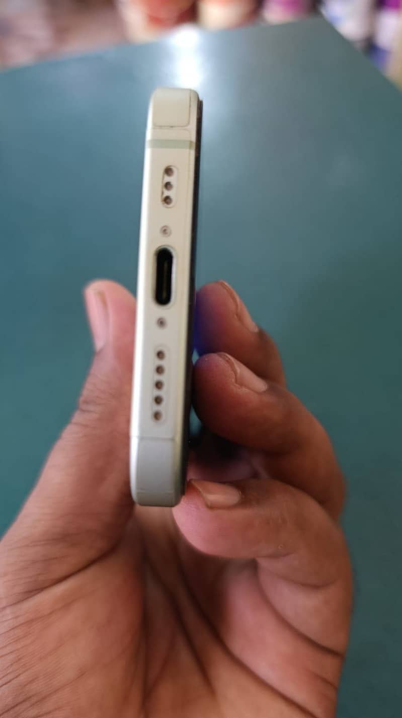 Apple iPhone 15 JV 128 GB 8