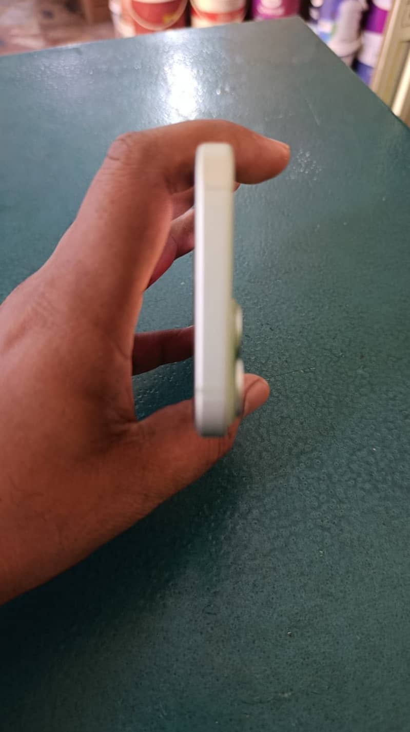Apple iPhone 15 JV 128 GB 9