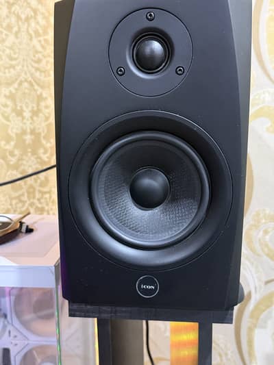 icon sx 5a Studio Speakers Brand New Condition