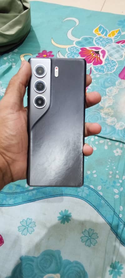 Tecno CAMON 40 Pro