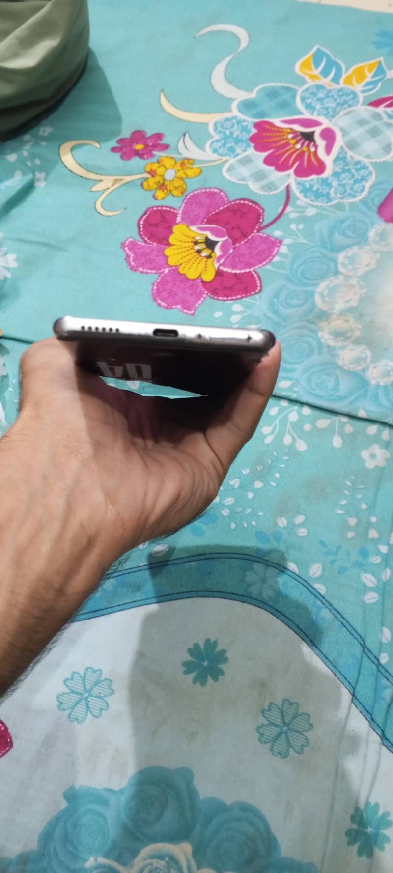 Tecno CAMON 40 Pro 5