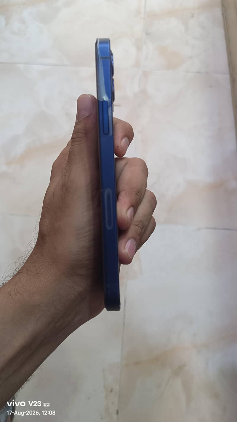 Apple iPhone 12 5