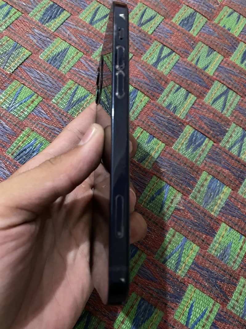 Apple iPhone 12 2