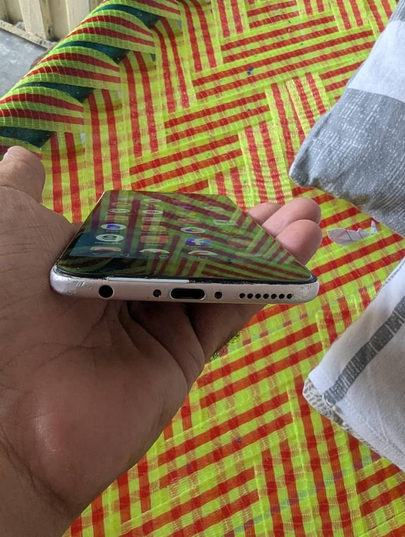Huawei Nova 2 Plus 6