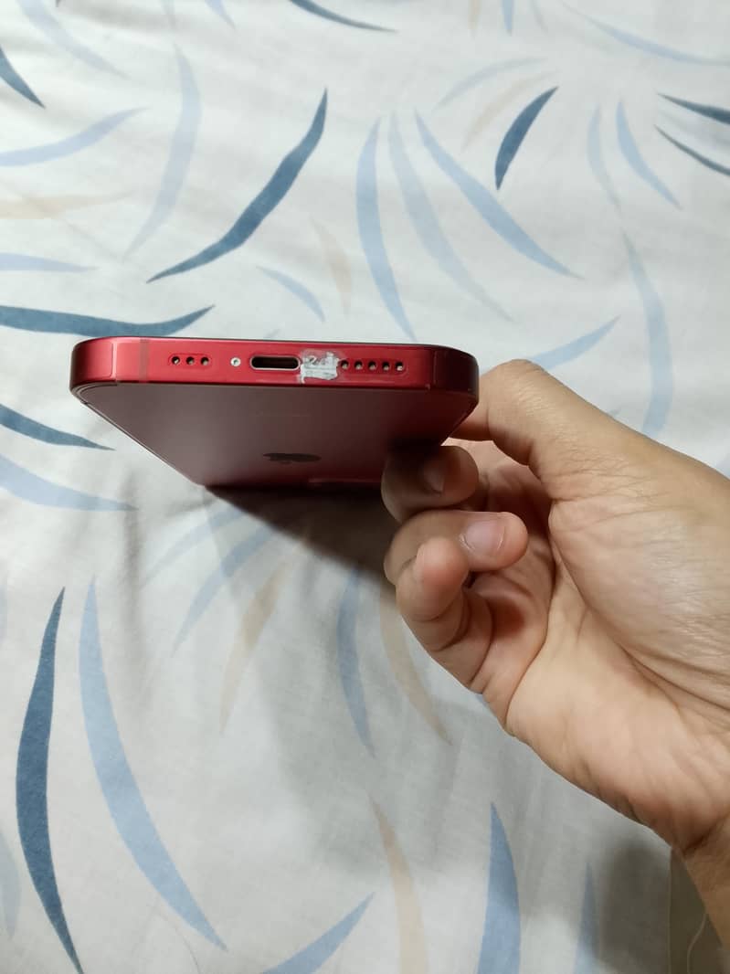 Apple iPhone 13 2