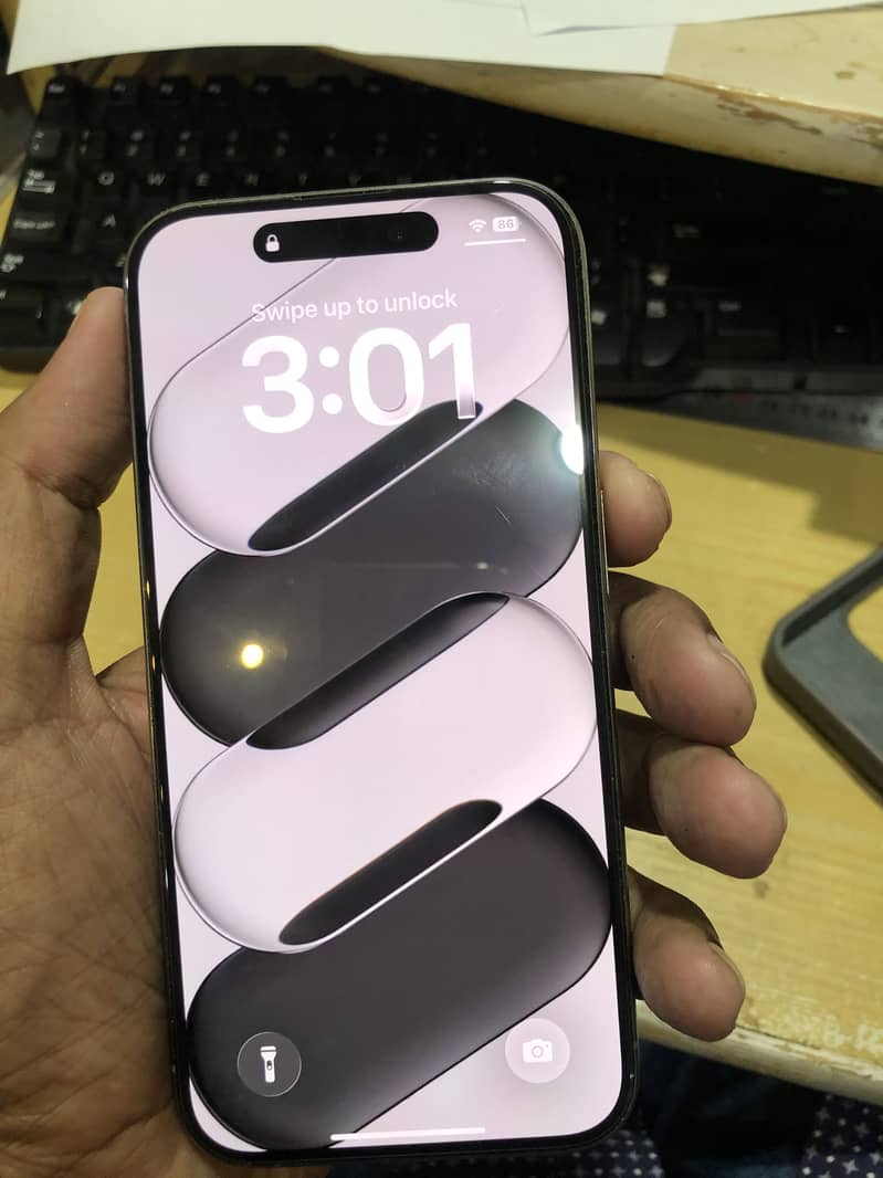 Apple iPhone 15 Pro 0