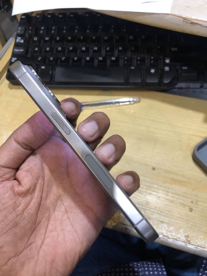 Apple iPhone 15 Pro 7